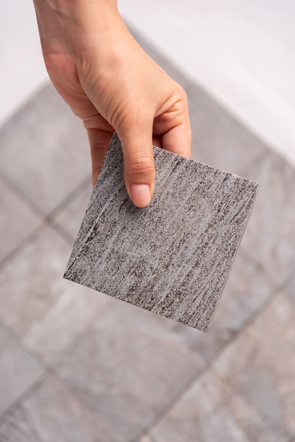 PEDRA CARBONE SERRADO 10X10 CM