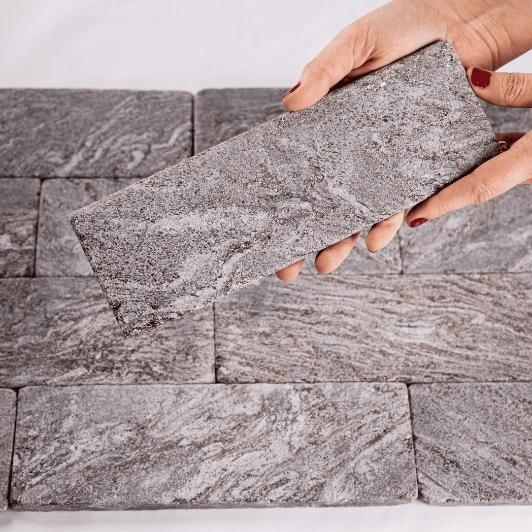 CARBONE LITHOS 23x7,5 CM